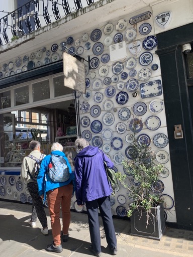 4923D7D6-10D8-4115-B3AA-FAD48C3C3CB5_1_105_c